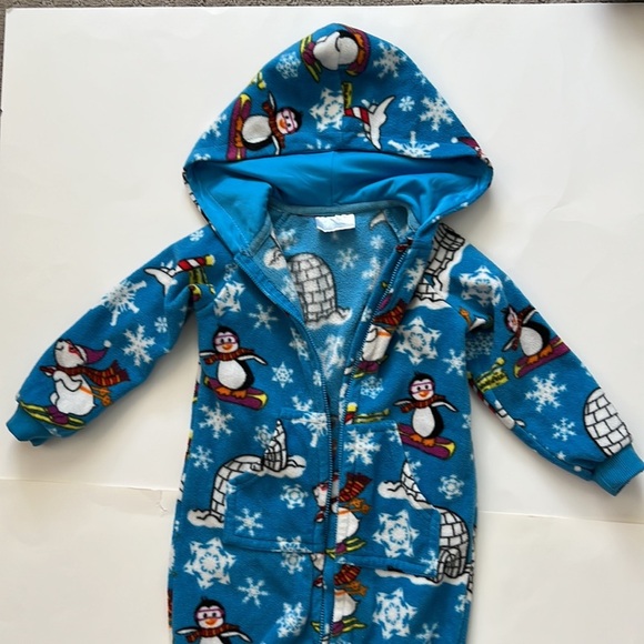 Footed Pajamas "Winter Wonderland" Toddler Hoodie Fleece Onesie Size Small - Picture 2 of 10